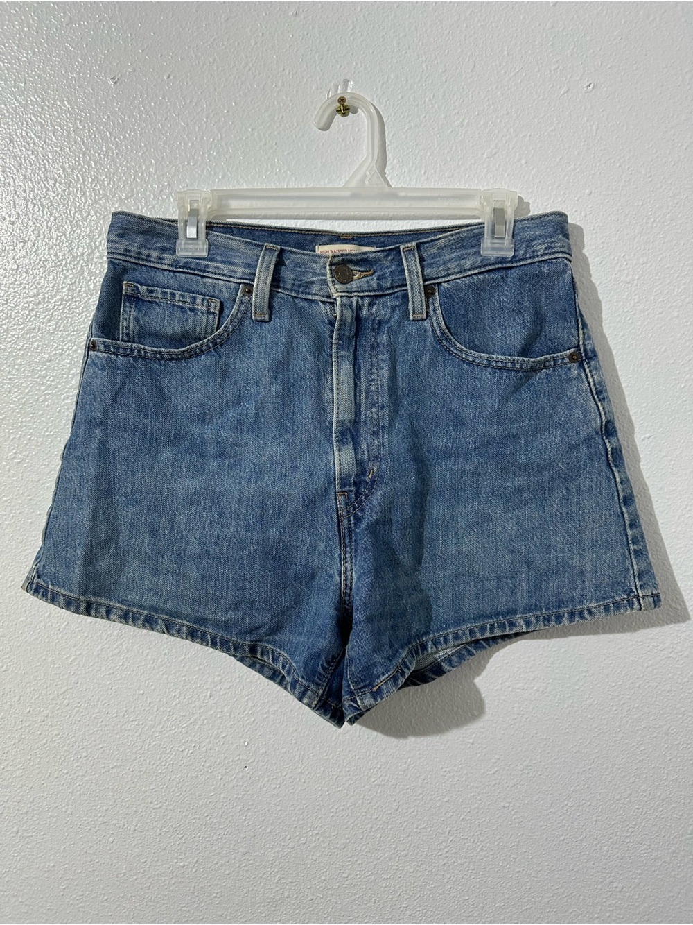 Levi’s Womens Size 30 High Waisted Mom Shorts Denim Classic Y2K 3” Inseam